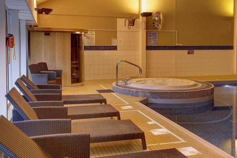 Buchanan Arms Hotel