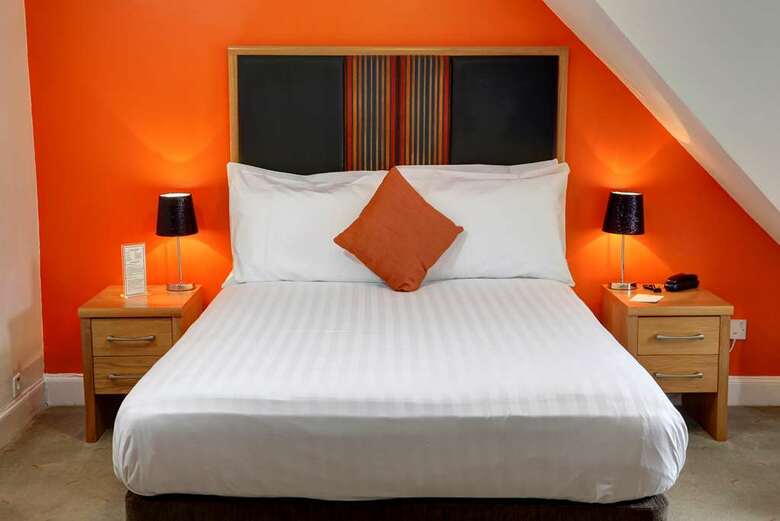 Buchanan Arms Hotel