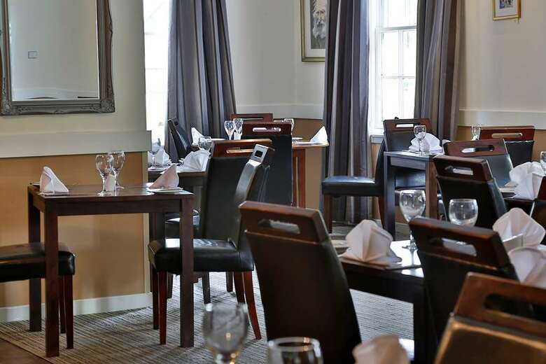 Buchanan Arms Hotel