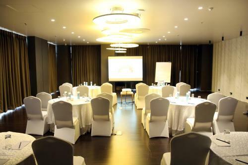 Hotel Udman Greater Noida