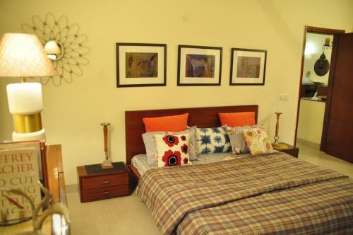Luxurious Serviced Apartment Pari Chowk Expomart Noida Gnoida Expressway