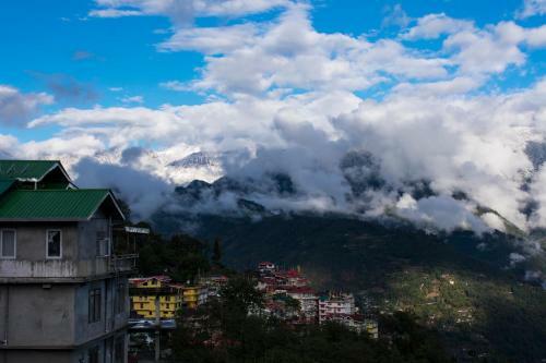 Hotel Snow View On Cloud Nine