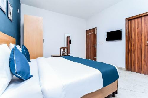 Hotel Vaccinated Staff - Silverkey Executive Stays 38651 Sector56