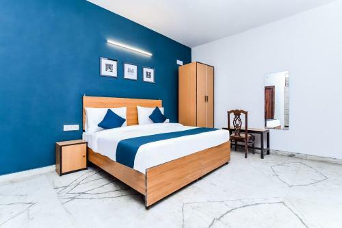 Hotel Vaccinated Staff - Silverkey Executive Stays 38651 Sector56