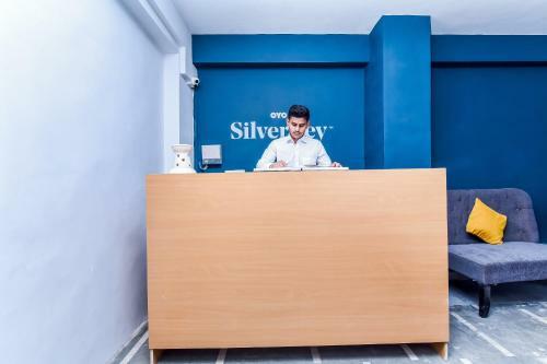 Hotel Vaccinated Staff - Silverkey Executive Stays 38651 Sector56