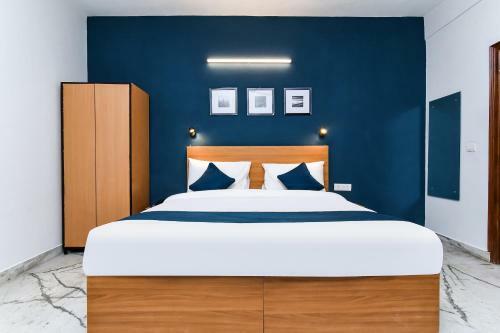 Hotel Vaccinated Staff - Silverkey Executive Stays 38651 Sector56