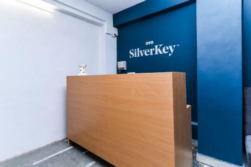 Hotel Vaccinated Staff - Silverkey Executive Stays 38651 Sector56