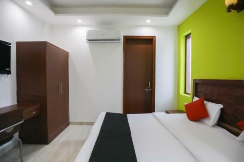 Capital O 68248 Hotel Sapphire