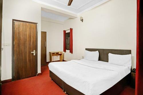 Capital O 84287 Hotel Monarch Paradise