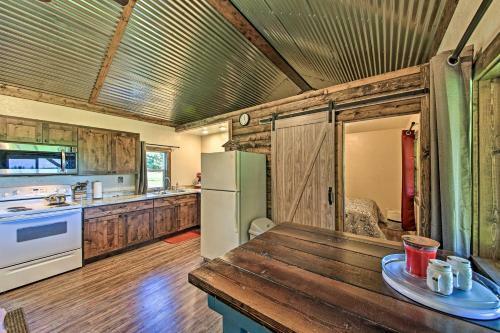 Tranquil Bonners Ferry Cabin - 4 Mi To Downtown!