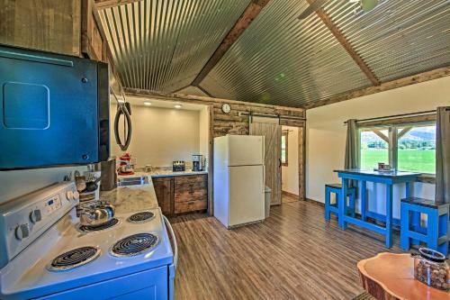 Tranquil Bonners Ferry Cabin - 4 Mi To Downtown!