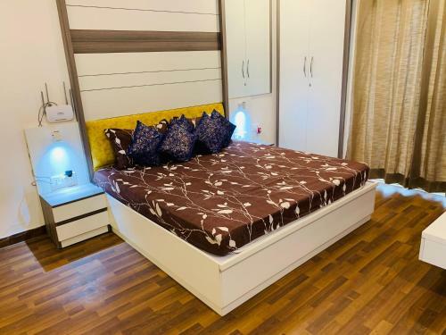 Apartamento The Vogue Square Near India Expo Mart