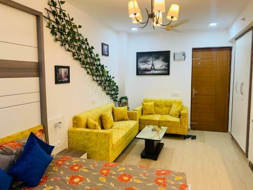 Apartamento The Vogue Square Near India Expo Mart
