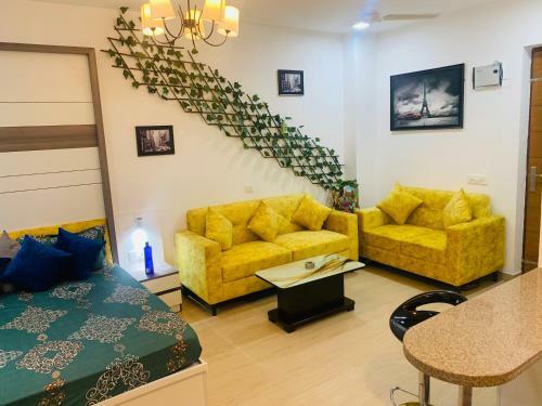 Apartamento The Royal Square Near India Expo Mart