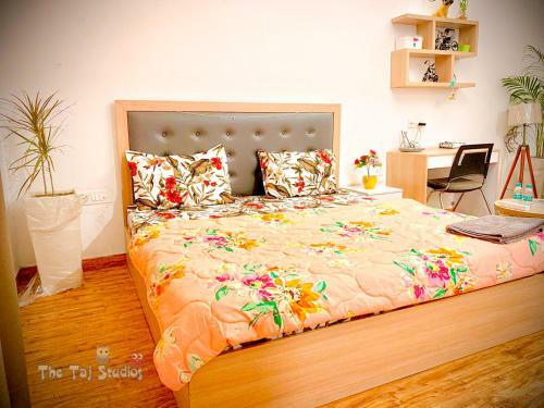 Hotel Top Place For Stay - Couple Friendly