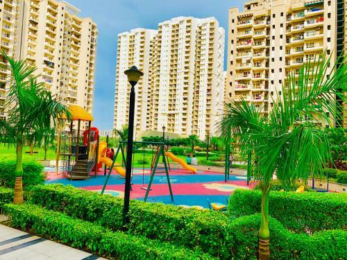 Apartamento The Urban Square Near Indiaexpo Mart