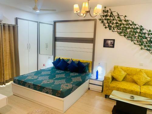 Apartamento The Savage Square Near India Expo Mart
