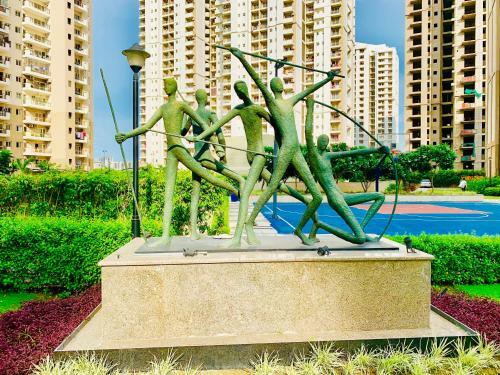Apartamento The Savage Square Near India Expo Mart