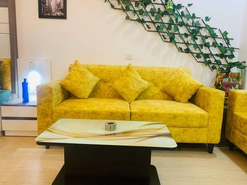 Apartamento The Savage Square Near India Expo Mart