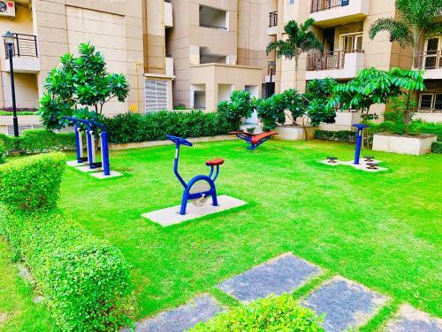Apartamento The Savage Square Near India Expo Mart
