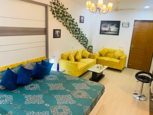 Apartamento The Savage Square Near India Expo Mart