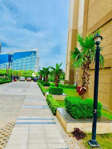 Apartamento The Savage Square Near India Expo Mart