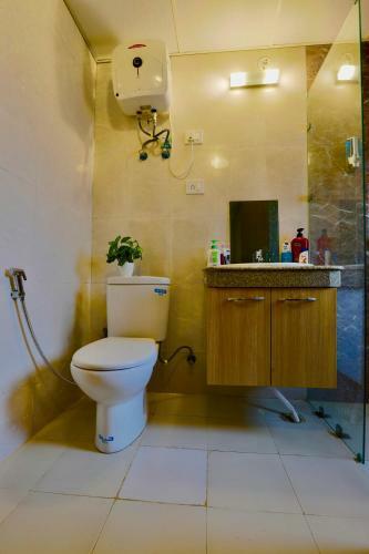 Apartamento The Savage Square Near India Expo Mart