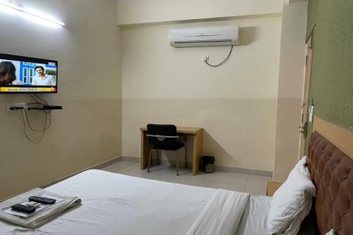 Oyo 79872 Hotel Overstay