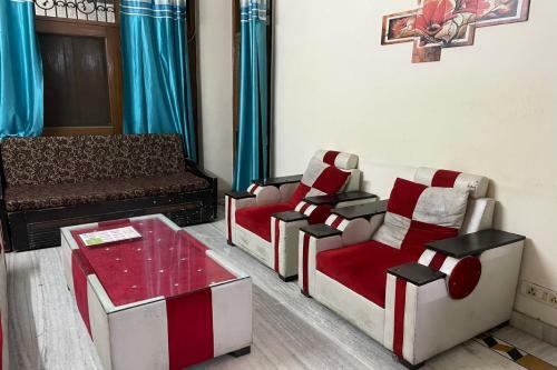 Oyo 79872 Hotel Overstay