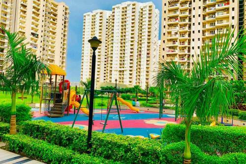 Apartamento The Metro Square Near India Expo Mart