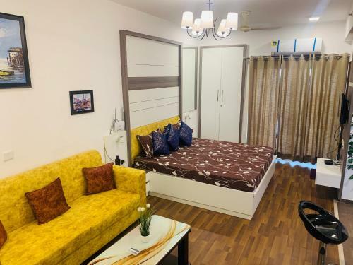 Apartamento The Karma Square Near India Expo Mart
