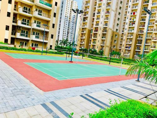 Apartamento The Karma Square Near India Expo Mart