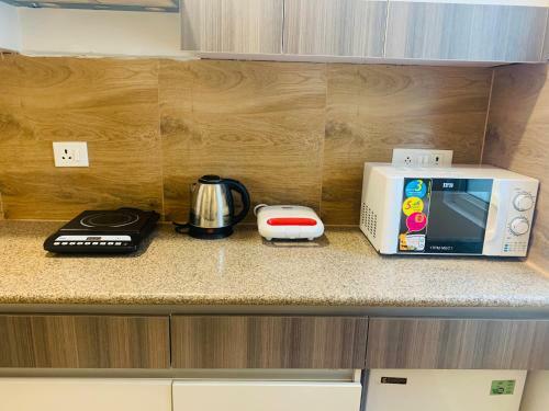 Apartamento The Karma Square Near India Expo Mart
