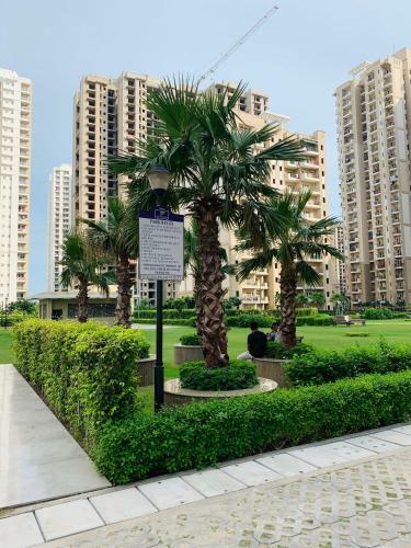 Apartamento The Karma Square Near India Expo Mart