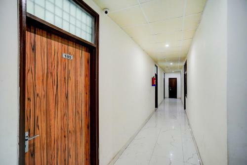 Oyo 84038 Hotel Park Plaza