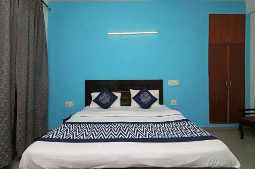 Oyo 10662 Hotel Town Noida