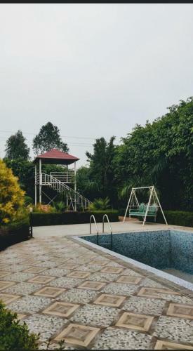 Agroturismo Nirvana Farms ( Singh's)