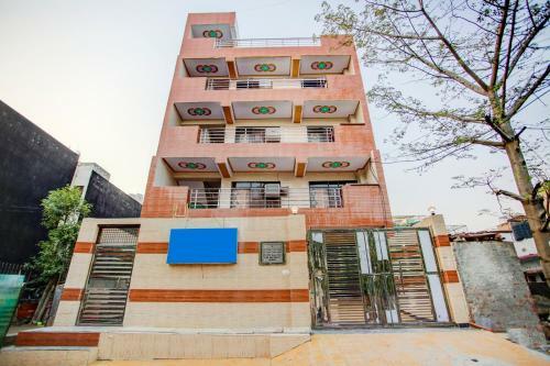 Oyo Flagship 83783 Hotel D S Palace