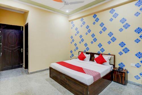 Oyo 82414 Hotel Basera