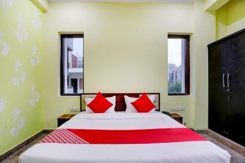 Oyo 82414 Hotel Basera