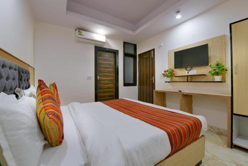 Hotel Hari International - Noida Sector 11