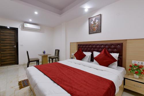 Hotel Hari International - Noida Sector 11