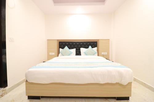 Hotel Hari International - Noida Sector 11