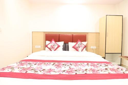 Hotel Hari International - Noida Sector 11