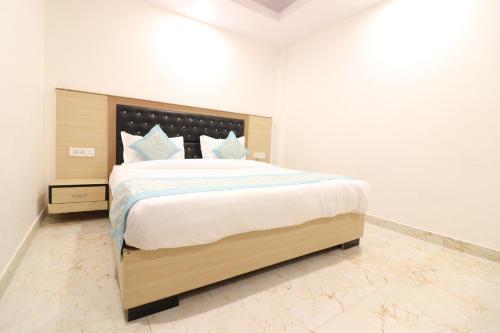 Hotel Hari International - Noida Sector 11