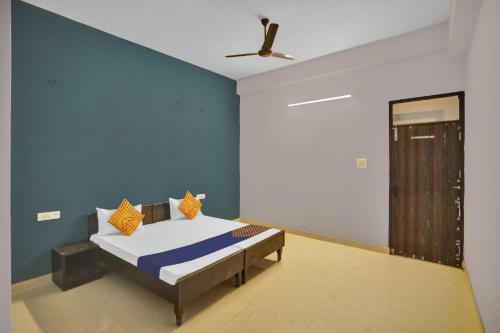 Hotel Spot On 82185 Noida House
