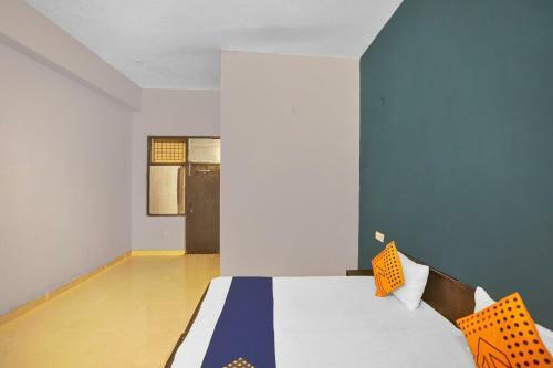 Hotel Spot On 82185 Noida House