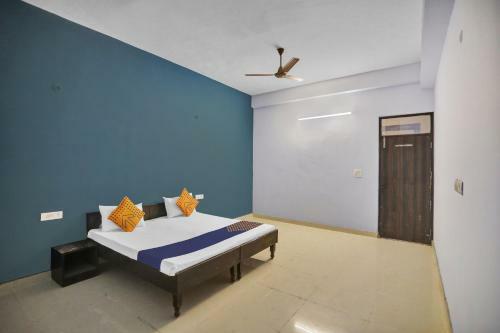 Hotel Spot On 82185 Noida House