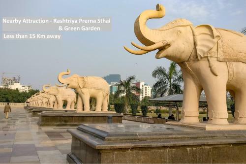 Hotel Spot On 82185 Noida House