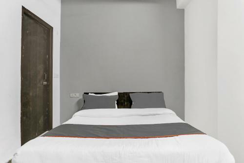 Hotel Capital O 85794 Blue Diamond